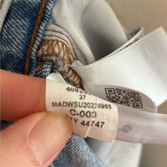 Madewell The Perfect Vintage Crop Jean in Light Wash - Picture 11 of 13